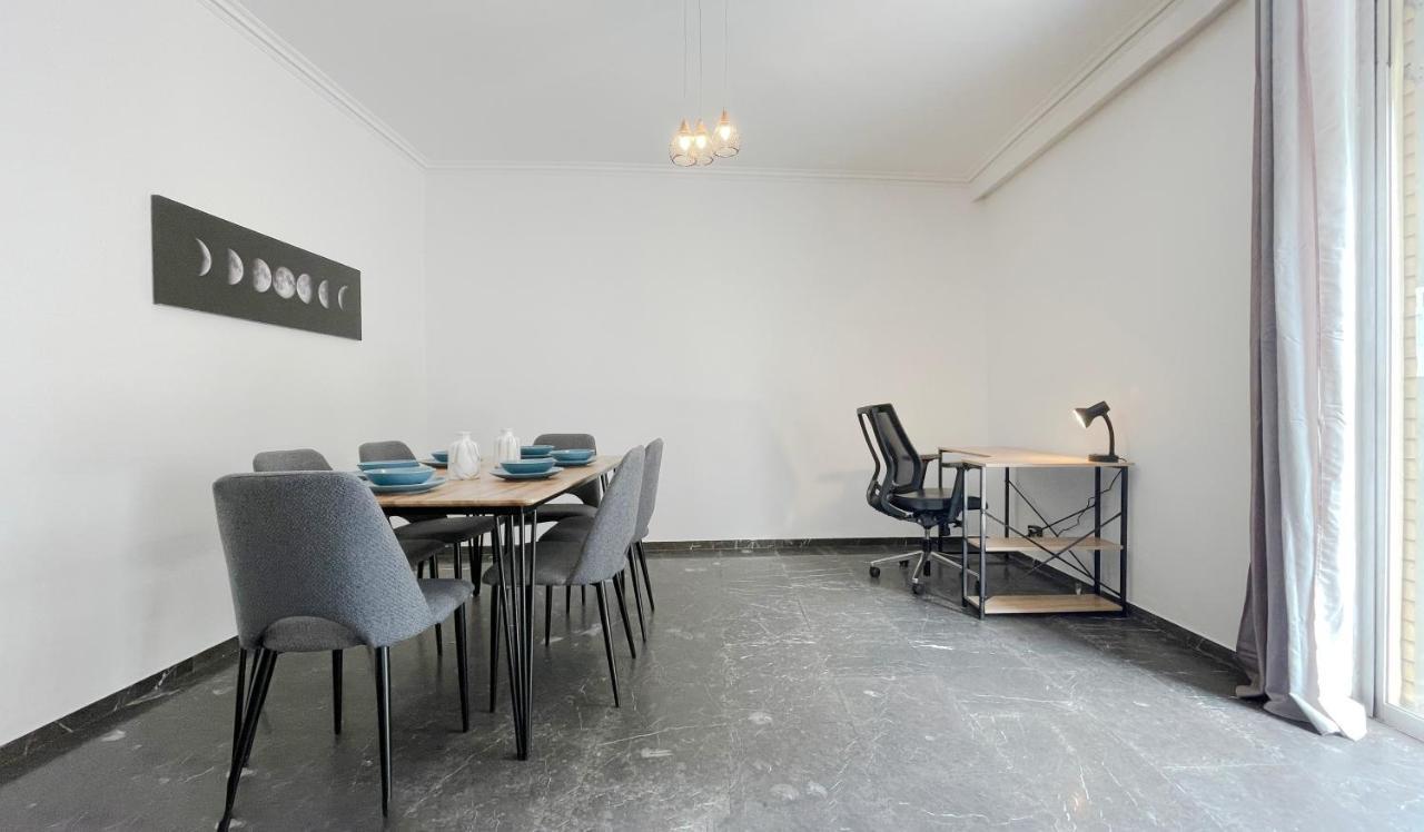 Appartamento Filis Sunny 80Sqm Apt In Viktoria Atene Esterno foto