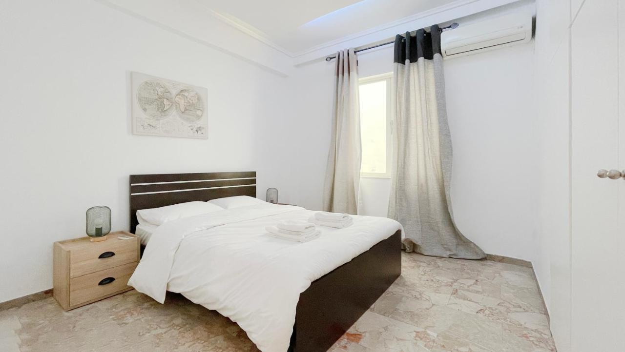 Appartamento Filis Sunny 80Sqm Apt In Viktoria Atene Esterno foto