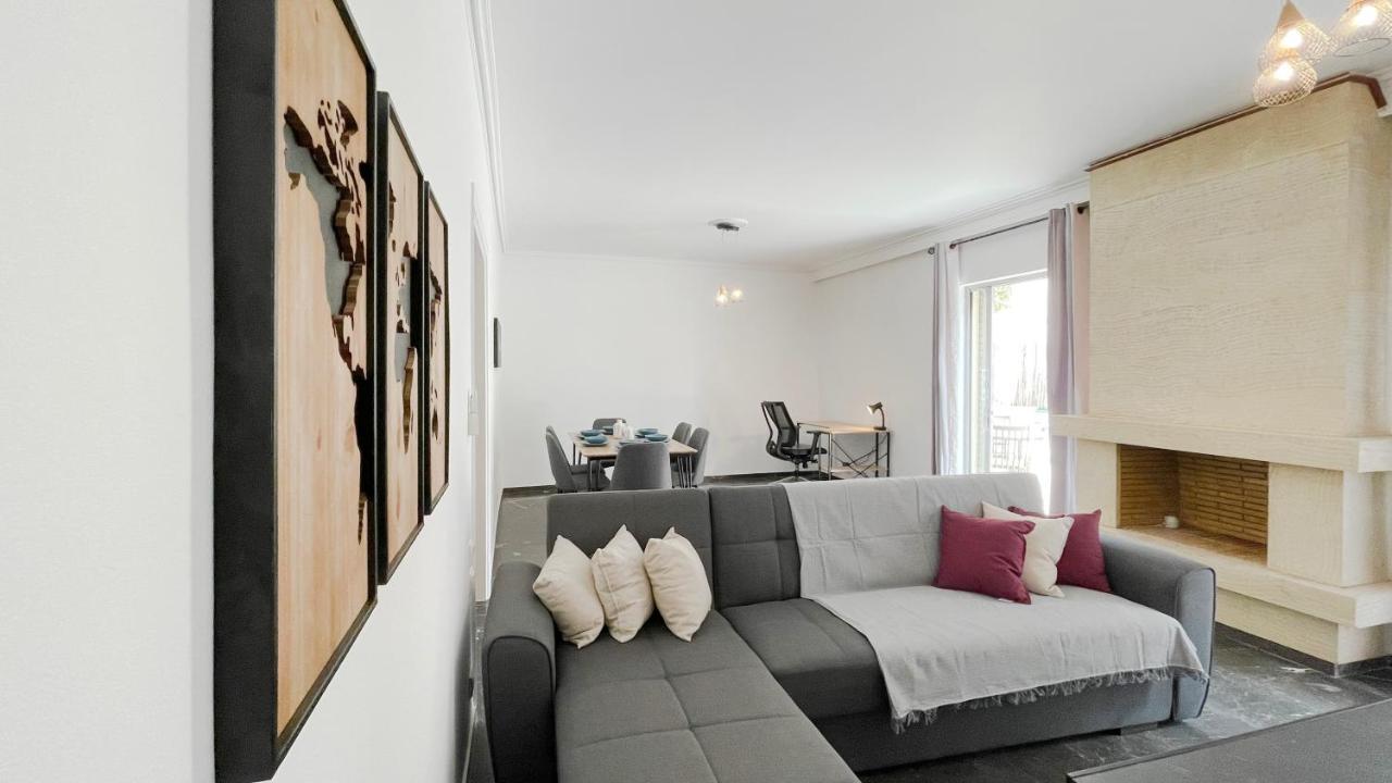 Appartamento Filis Sunny 80Sqm Apt In Viktoria Atene Esterno foto