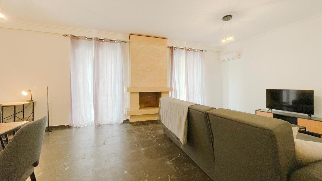 Appartamento Filis Sunny 80Sqm Apt In Viktoria Atene Esterno foto