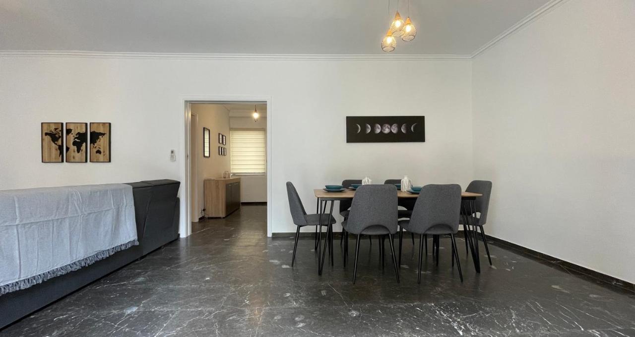 Appartamento Filis Sunny 80Sqm Apt In Viktoria Atene Esterno foto