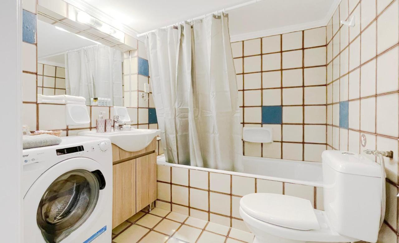 Appartamento Filis Sunny 80Sqm Apt In Viktoria Atene Esterno foto